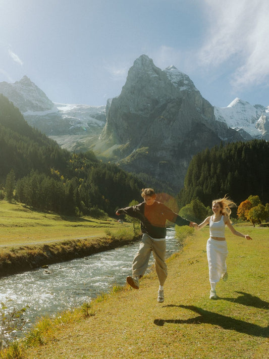 Raw Honey Shampoo vs Medicated Dandruff Shampoos: Which Actually Improves Scalp Health for Hair Growth